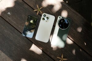 Understanding the Evolution of Camera Apps